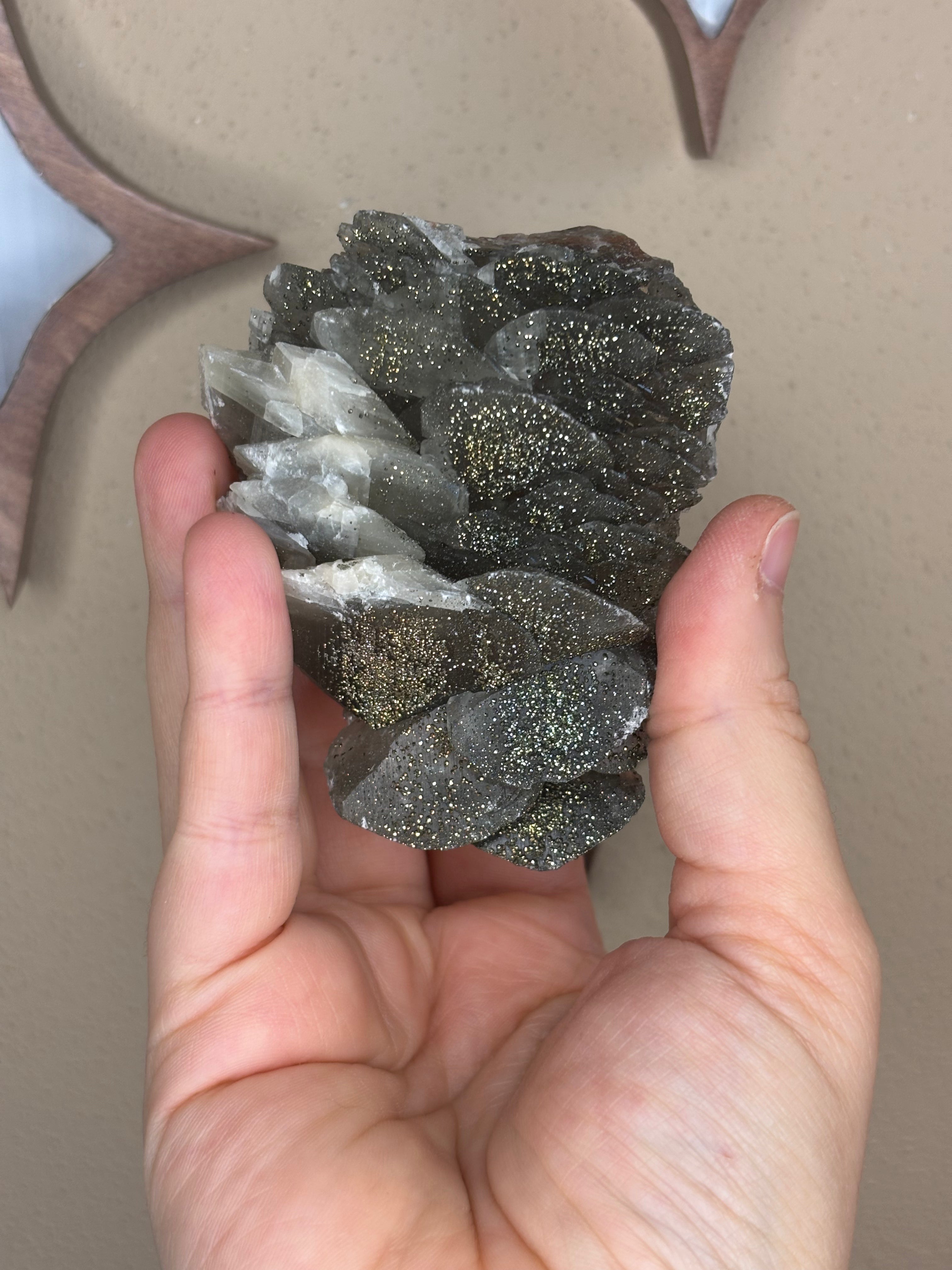 Chalcopyrite on calcite