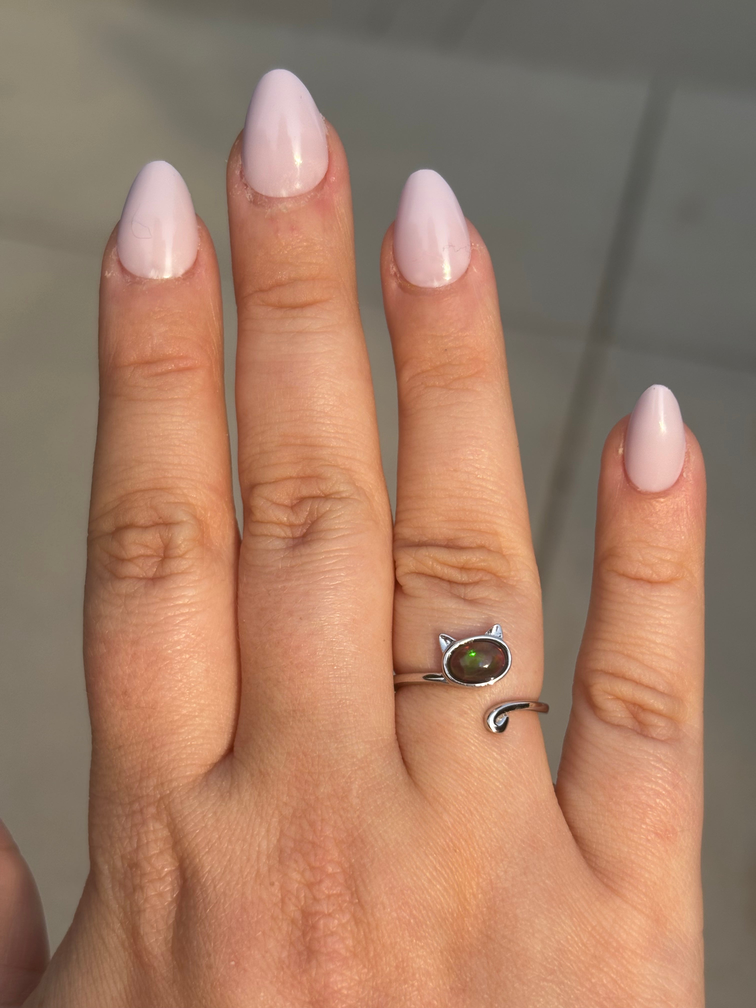 Ring - black opal kitty
