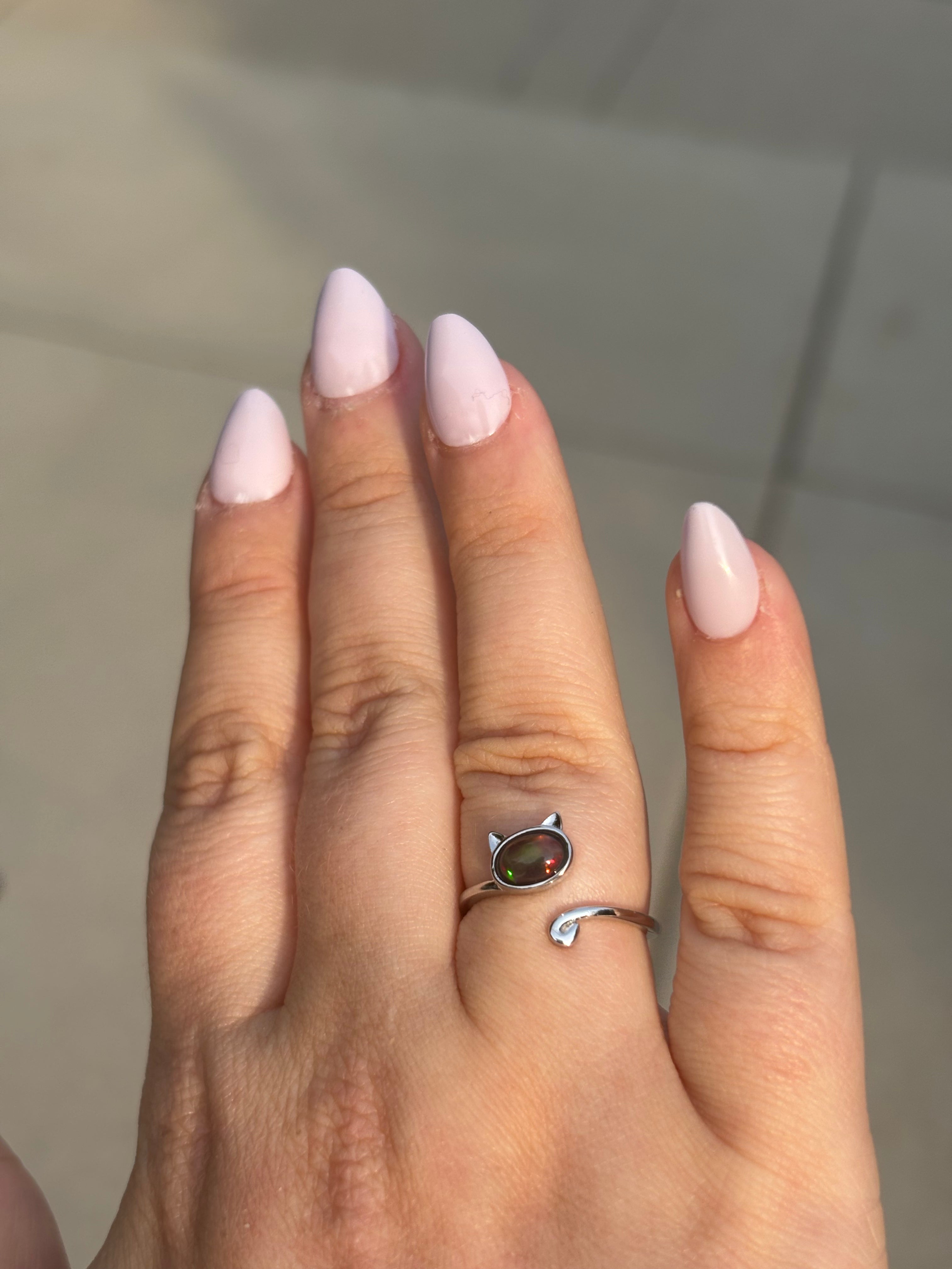 Ring - black opal kitty