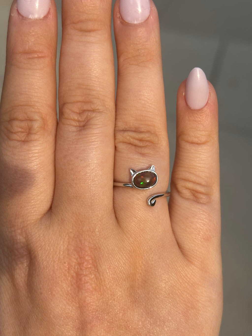 Ring - black opal kitty