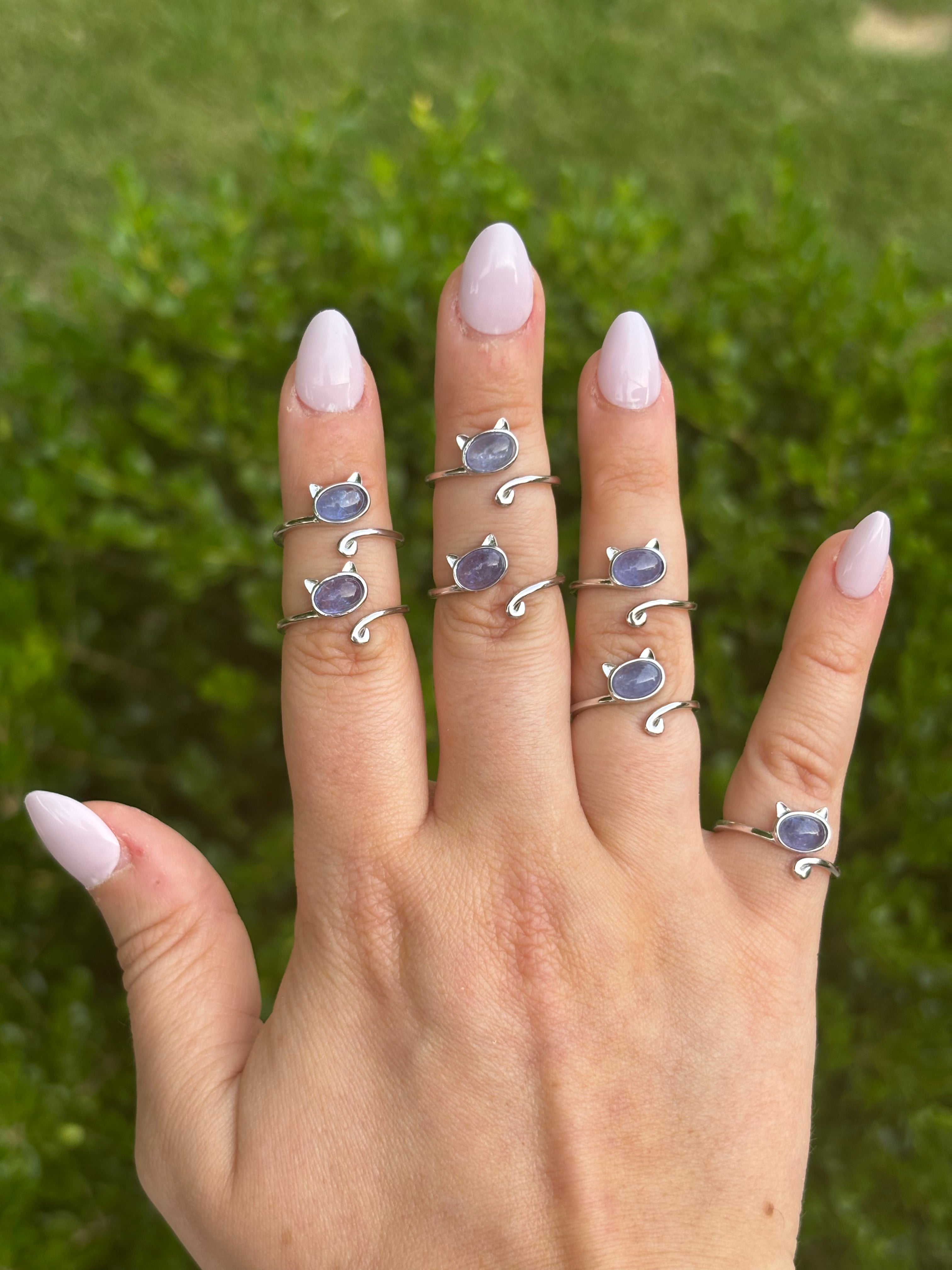 Ring - tanzanite kitty