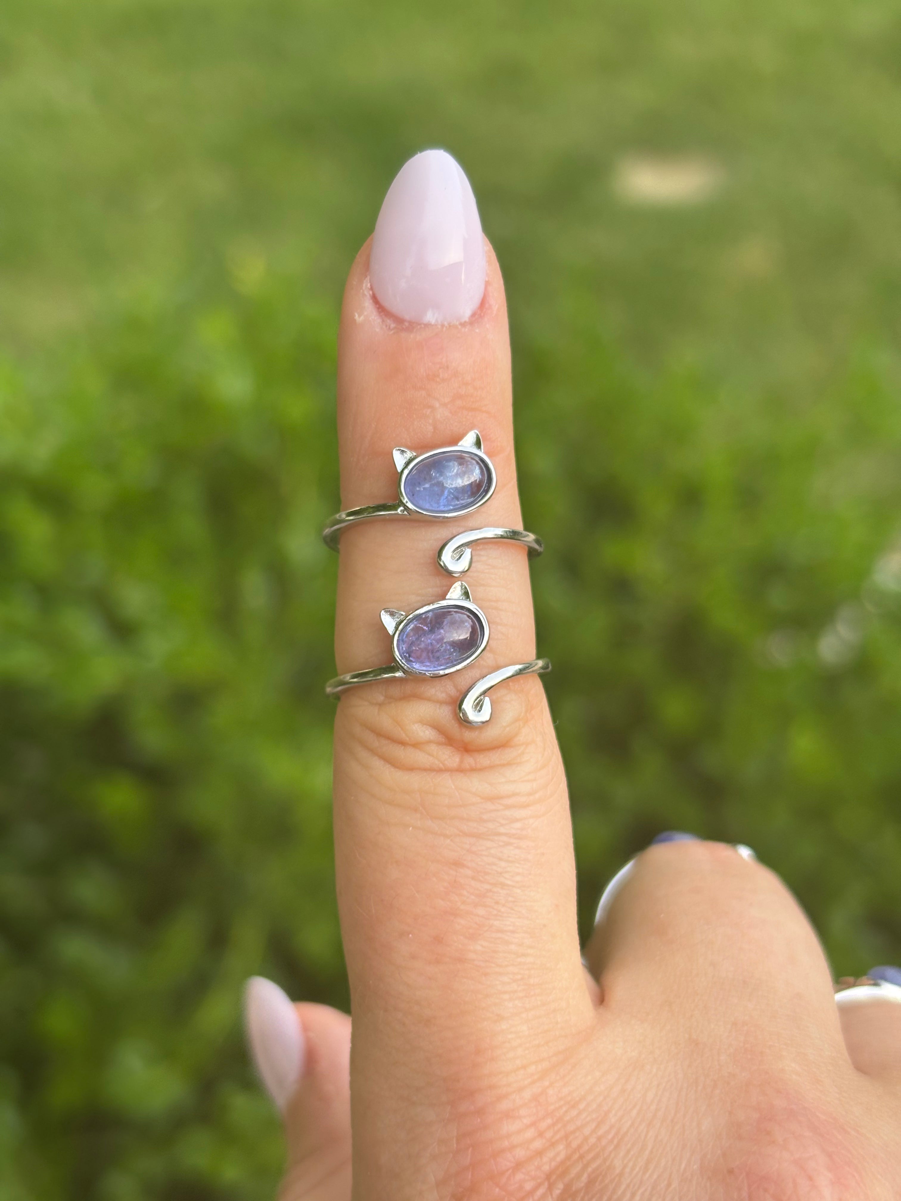 Ring - tanzanite kitty