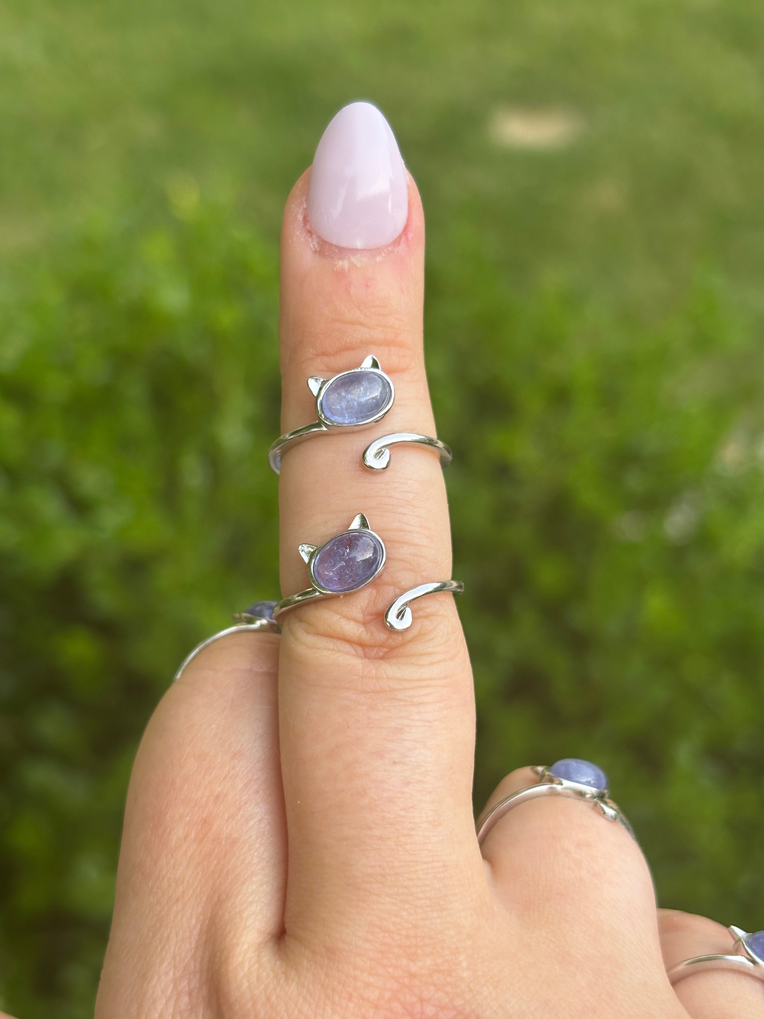 Ring - tanzanite kitty